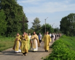 images/2013/Massoviy_obryad_kreshcheniya_proshyol_na_reke/