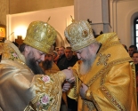 images/2013/Mitropolit_Kirill_vozglavil_Liturgiyu_s_uchastiem_belorusskih4900710.jpg