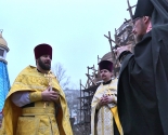 images/2013/Osvyashcheni_kupola_i_kresti_na_hram_v_chest_ikoni_Neupivaemaya2833842.jpg