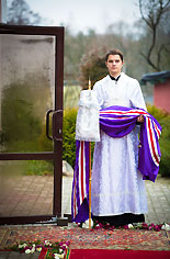 images/2013/osviaschenie_hrama_dimitrija_solunskogo_v_starom_sele/