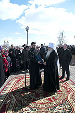 images/2013/pamiatnik_patriarhu_aleksiju_vitebsk/