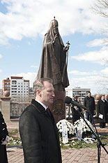 images/2013/pamiatnik_patriarhu_aleksiju_vitebsk/