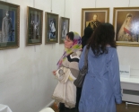 images/2014/Fotovistavka_Ventsenosnaya_Semya_otkrilas_vo_Dvortse1882679.jpg