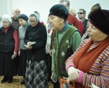 images/2014/Moleben_Ksenii_Peterburgskoy_sovershili_na_territorii_Detskoy2636373.jpg