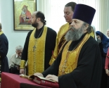 images/2014/Moleben_Ksenii_Peterburgskoy_sovershili_na_territorii_Detskoy6106708.jpg