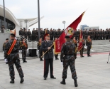 images/2014/Svyashchennik_osvyatil_novie_znamena_otryadov_OMON4389196.jpg