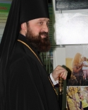 images/2015/Episkop_Antoniy_nagradil_uchastnikov_blagotvoritelnogo_marafona/