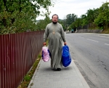 images/2015/Svyashchenniki_iz_Novogrudskoy_eparhii_dostavili_gumanitarnuyu8768802.jpg