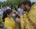 images/2015/V_Slonime_shestero_chelovek_prinyali_Pravoslavie_krestivshis_v1402043.jpg