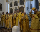 images/2015/V_Slonime_shestero_chelovek_prinyali_Pravoslavie_krestivshis_v7657037.jpg