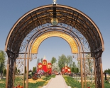 images/2019/K_Pashe_Hristovoy_palomniki_divno_ukrasili_mesto_upokoeniya_svyatoy2989481.jpg