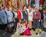 images/2019/K_Pashe_Hristovoy_palomniki_divno_ukrasili_mesto_upokoeniya_svyatoy3252354.jpg