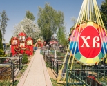 images/2019/K_Pashe_Hristovoy_palomniki_divno_ukrasili_mesto_upokoeniya_svyatoy3715254.jpg