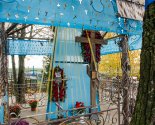images/2019/Prirodnimi_materialami_i_givimi_tsvetami_ukrasili/