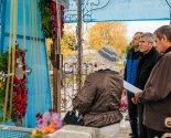 images/2019/Prirodnimi_materialami_i_givimi_tsvetami_ukrasili/