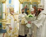 images/2020/Arhierei_i_duhovenstvo_Minskoy_mitropolii_pozdravili_mitropolita8715702.jpg