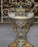 images/2020/Dva_moshchevika_s_chastitsami_moshchey_pochitaemih/