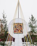 images/2020/K_Rogdestvu_Hristovu_palomniki_ukrasili_mesto/