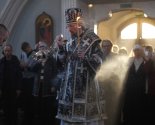 images/2021/Mitropolit_Veniamin_sovershil_utrenyu_s_chinom_pogrebeniya_Gospoda8997415.jpg