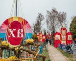 images/2022/Palomniki_ukrasili_k_Pashe_mesto_upokoeniya_blagennoy_Valentini7200050.jpg