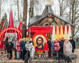 images/2022/Palomniki_ukrasili_k_Pashe_mesto_upokoeniya_blagennoy_Valentini9919013.jpg