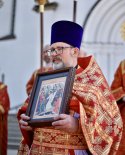 images/2025/Vladika_Avksentiy_prinyal_pozdravleniya_s_godovshchinoy/