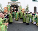 images/2026/V_prazdnik_Svyatogo_Duha_Mitropolit_Veniamin/